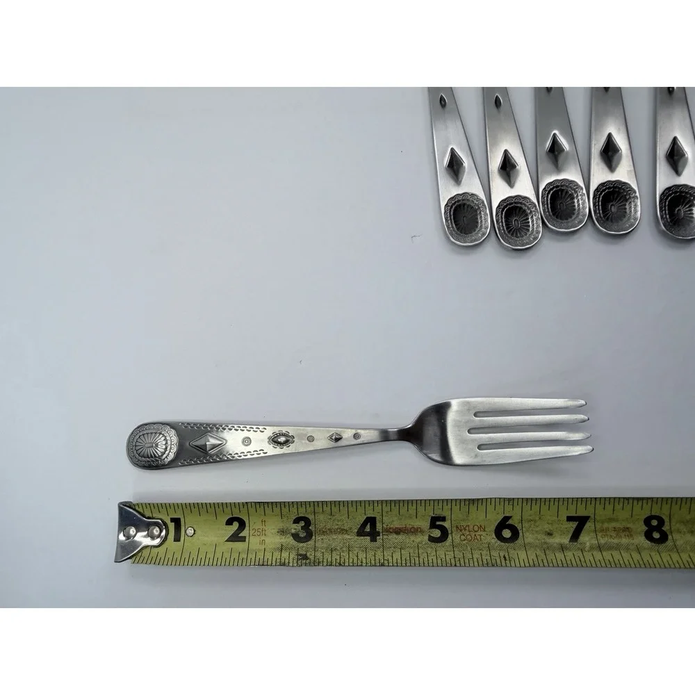 Wallace TAOS Stainless Southwest Motif Satin 8 Salad Forks 18/0 China Flatware